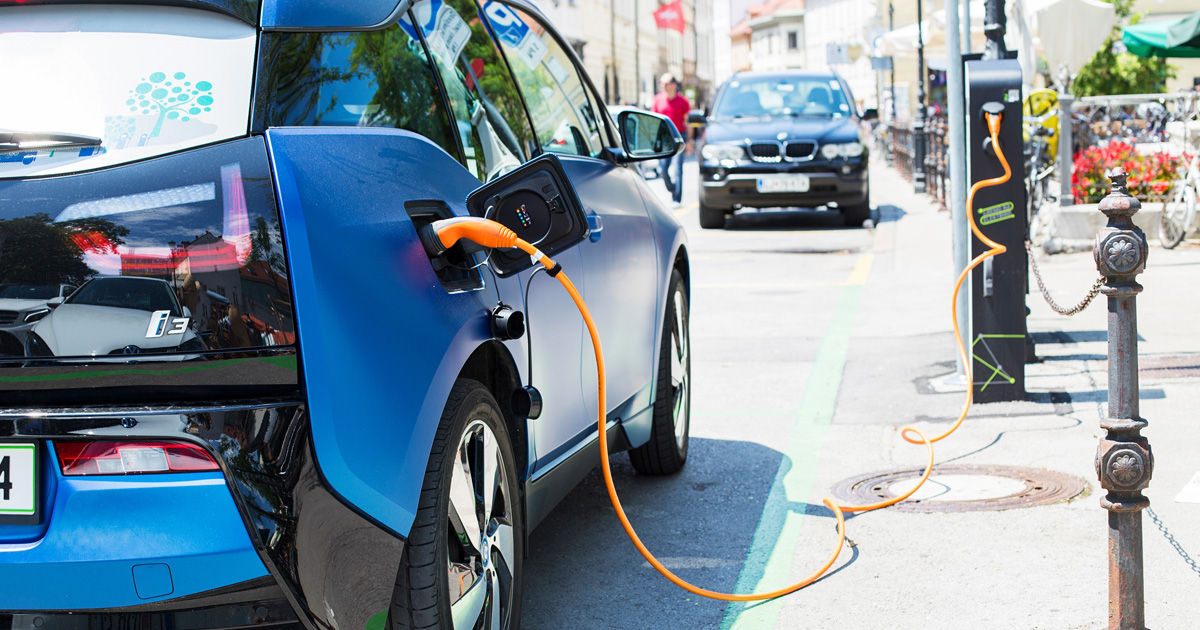 PG&E Electric Vehicle Smart Charging Pilot: BMW ChargeForward